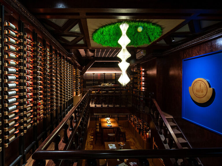 Wine Bar by Concours Mondial de Bruxelles Wine & Spirits Center México